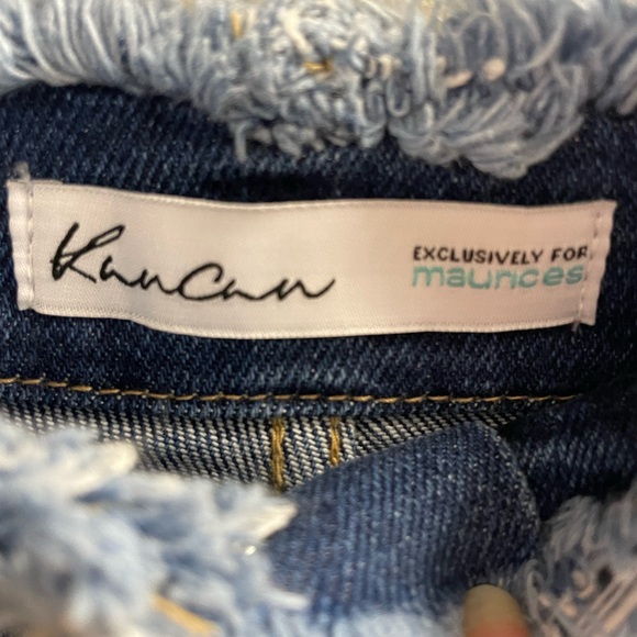 KanCan by Maurice’s Front Button Jean Shorts Distressed Raw Hem Women Sz 28 - Picture 6 of 8